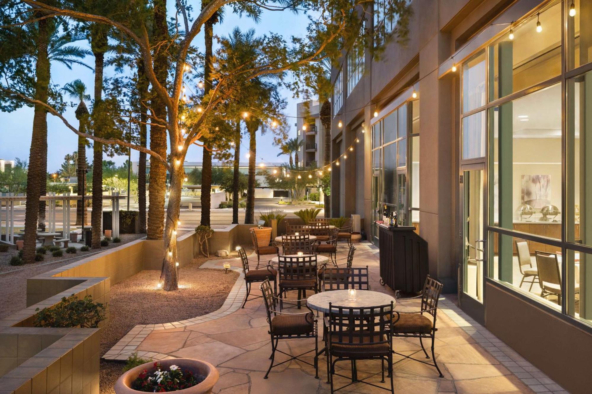 Embassy Suites By Hilton Phoenix Downtown North Dış mekan fotoğraf